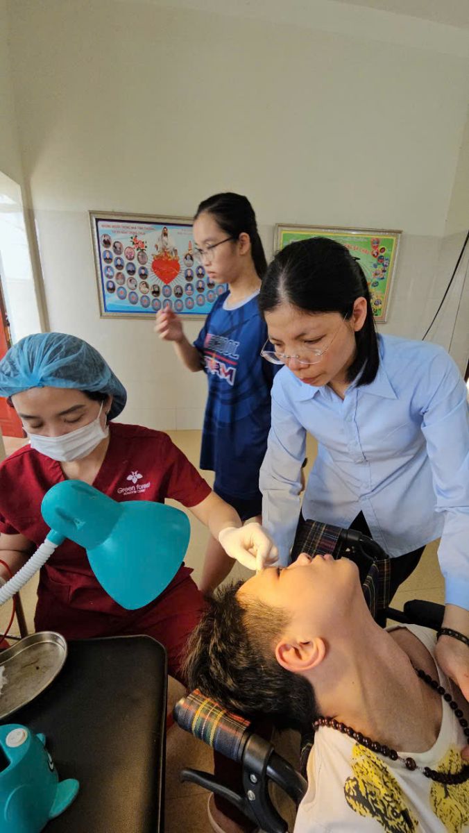 khám bệnh thiện nguyện cùng bác sĩ bv da lieu trung uong