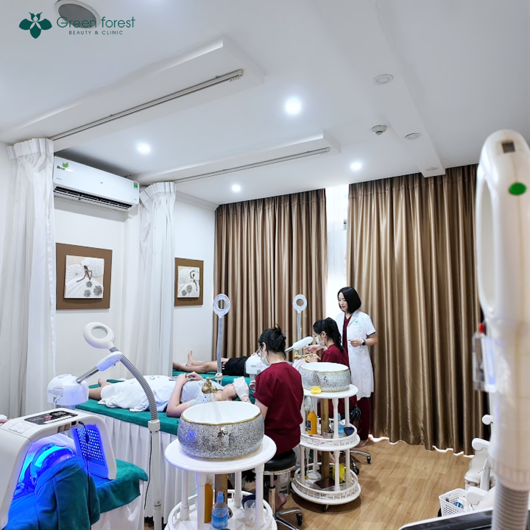 Khám Da Liễu Nên Chọn Phòng Khám Tư Nhân Hay Bệnh Viện Công?